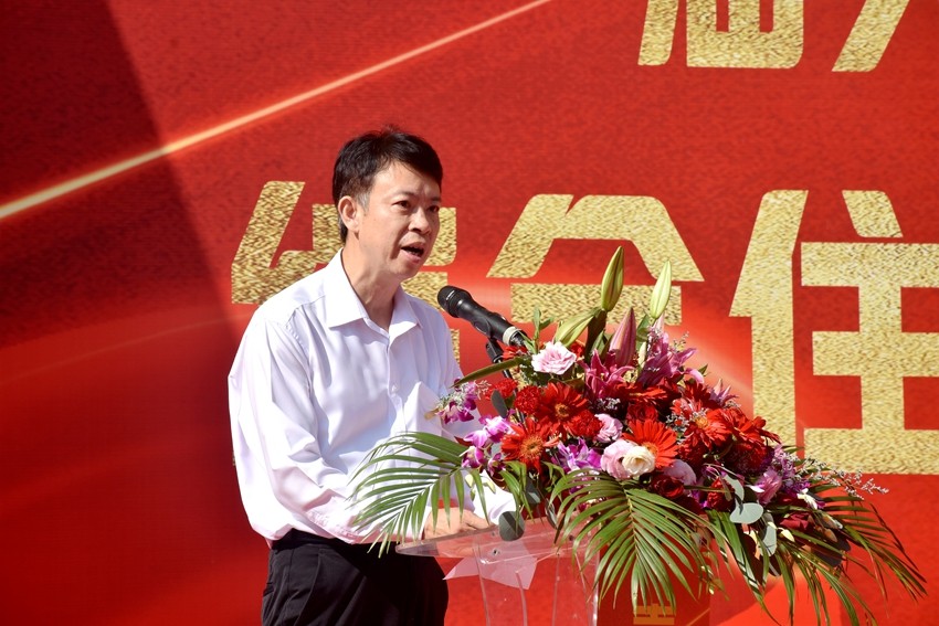 刘彦雄.jpg